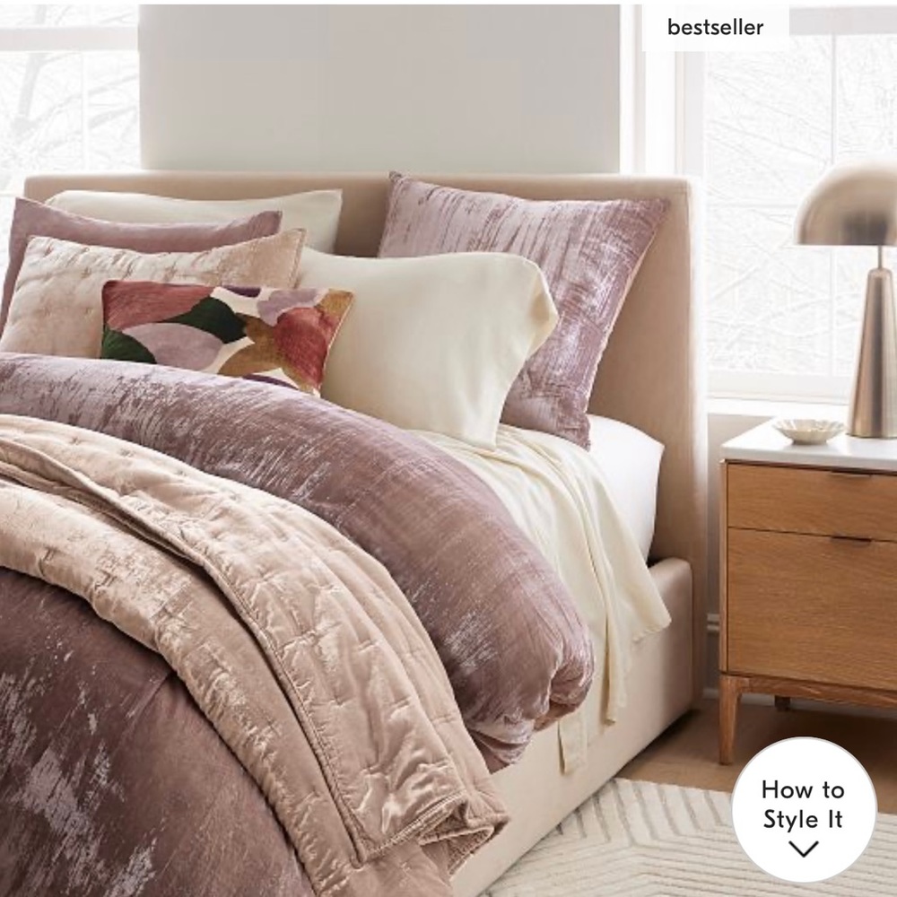 West Elm Crinkle Velvet Duvet Cover Full/Queen Dusty Blush Pink